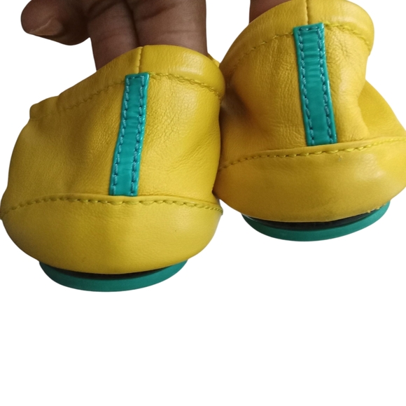 TIEKS by Gavrieli Mustard Yellow Flats Size 8 - Picture 12 of 12